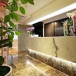 Hotel Tree